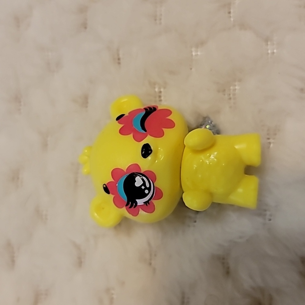 Hatchimals Colleggtibles Yellow PANDOR Figure
